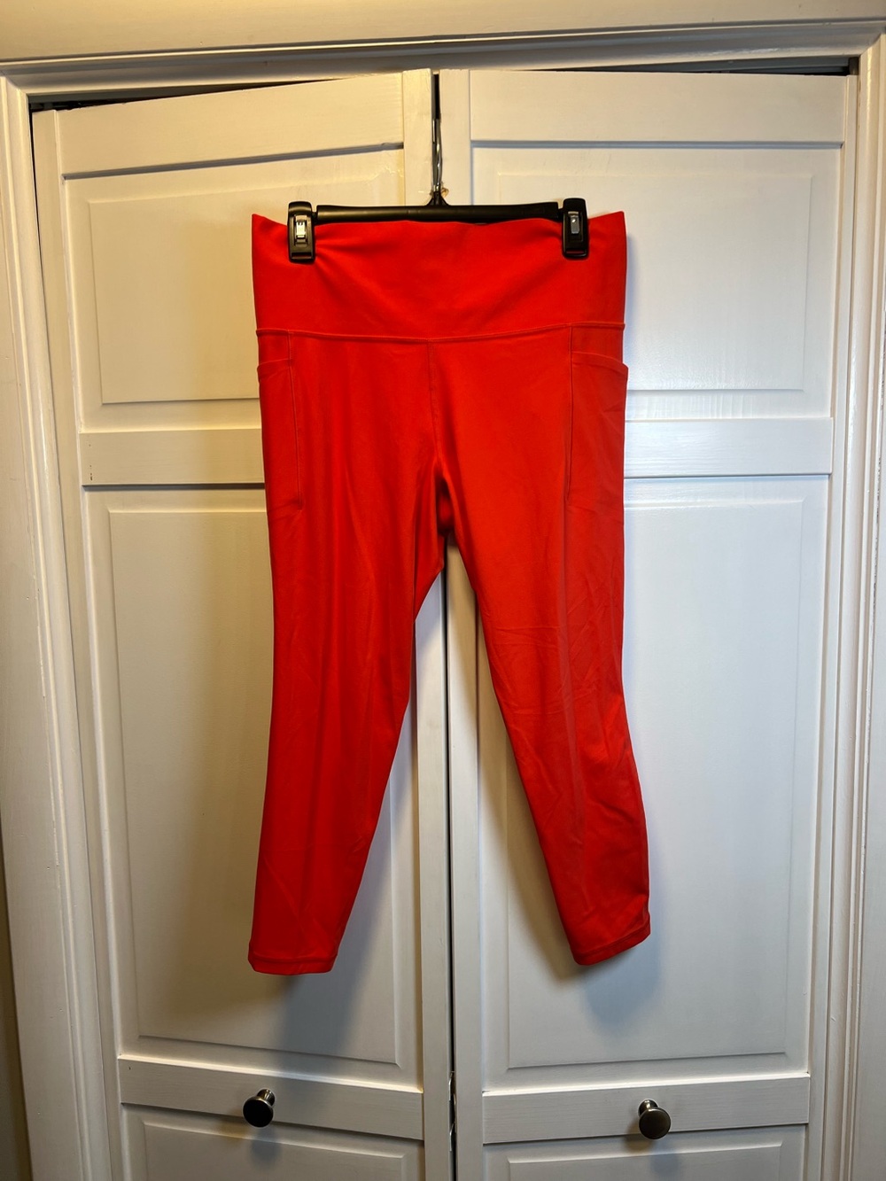 Athleta Salutation Stash 7/8 Tight Leggings Size Women’s Large Color Red/Orange